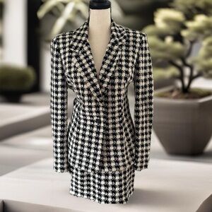 Embellished Black & White Checked Knit 2 Piece Suit with Skirt Size 2 16” length